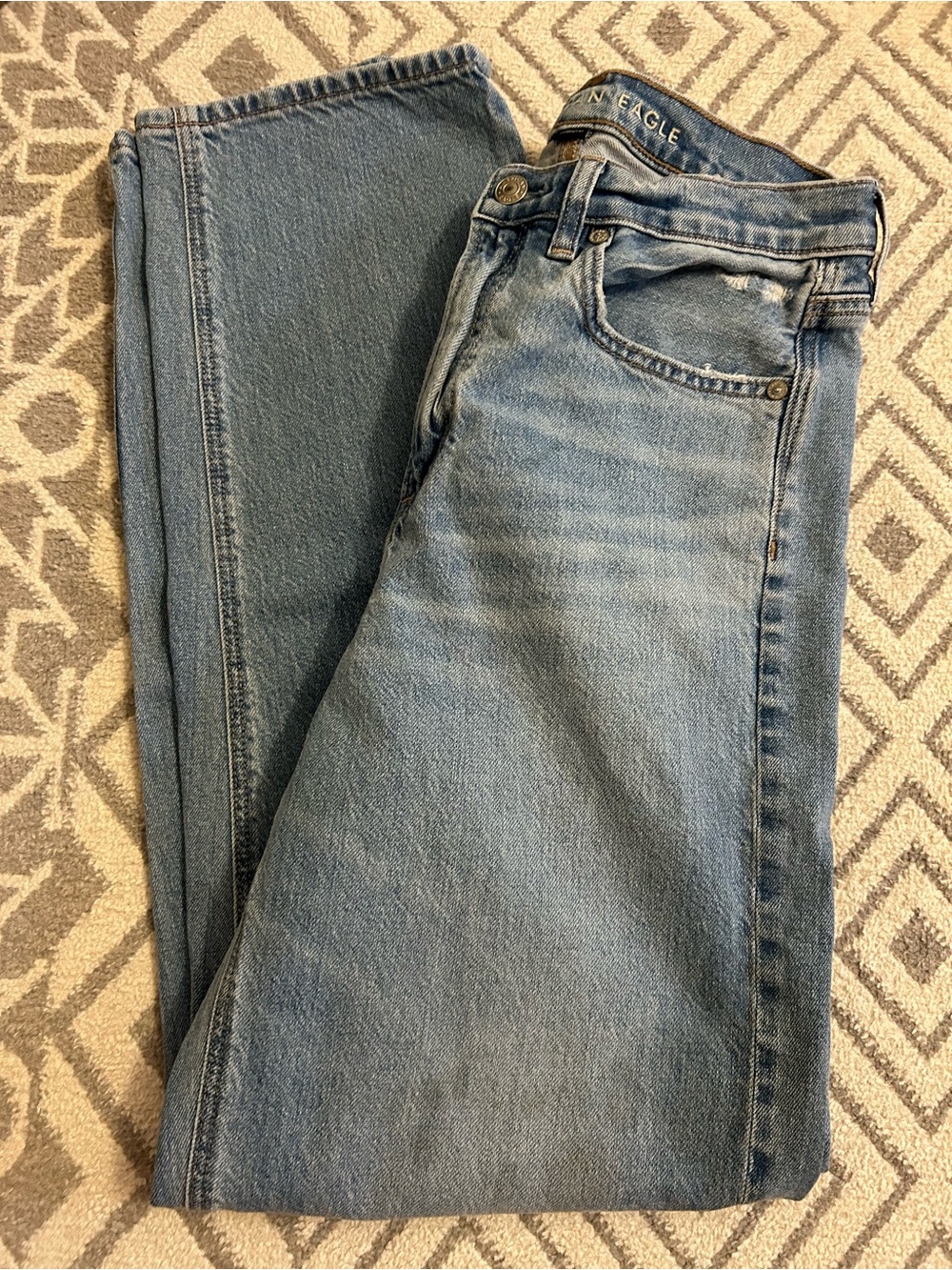 American Eagle Outfitters Women's Light Wash Straight Jeans